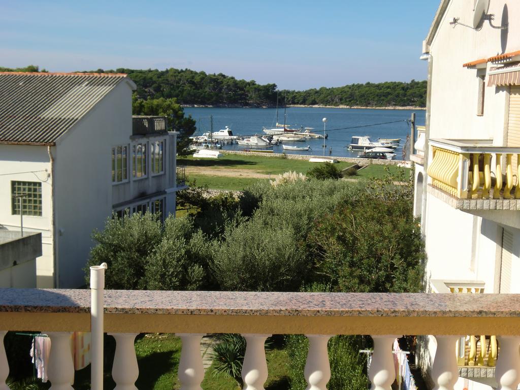 Guest House Sandra Rab Town Eksteriør bilde